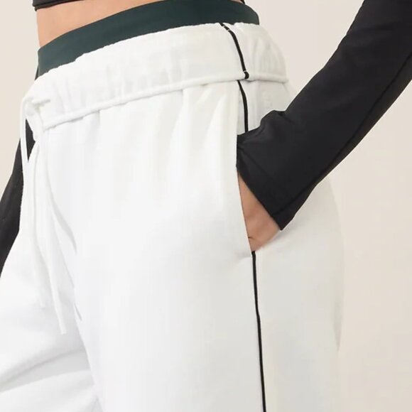 Athleta Forever Fleece High Rise Piping Jogger Size XL | NWT - Picture 3 of 3